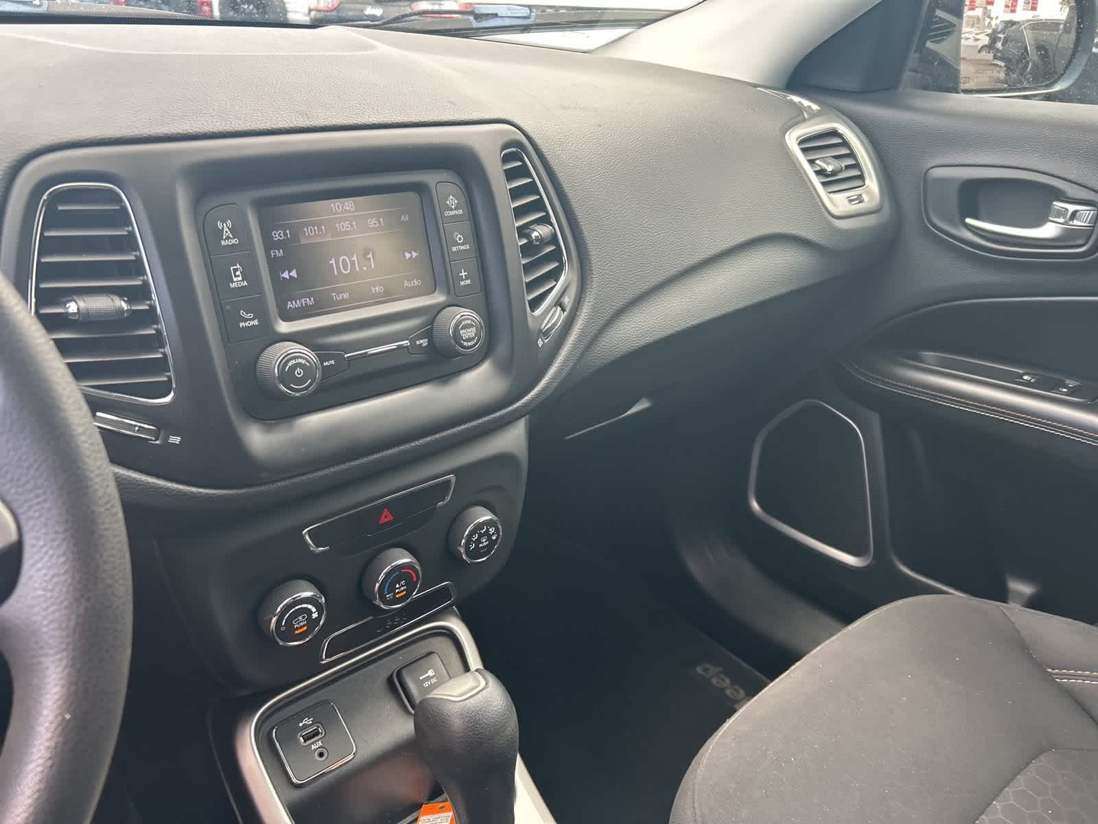 Thumbnail: 2018 Jeep Compass - 28