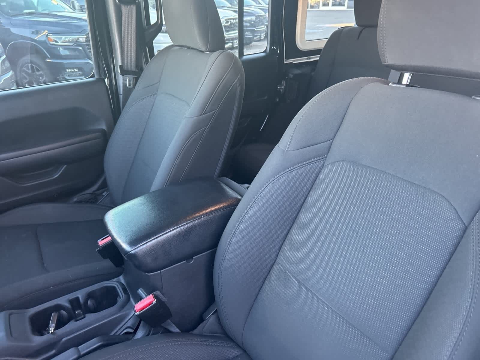 Thumbnail: 2021 Jeep Wrangler - 26