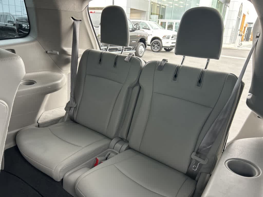 Thumbnail: 2013 Toyota Highlander - 23