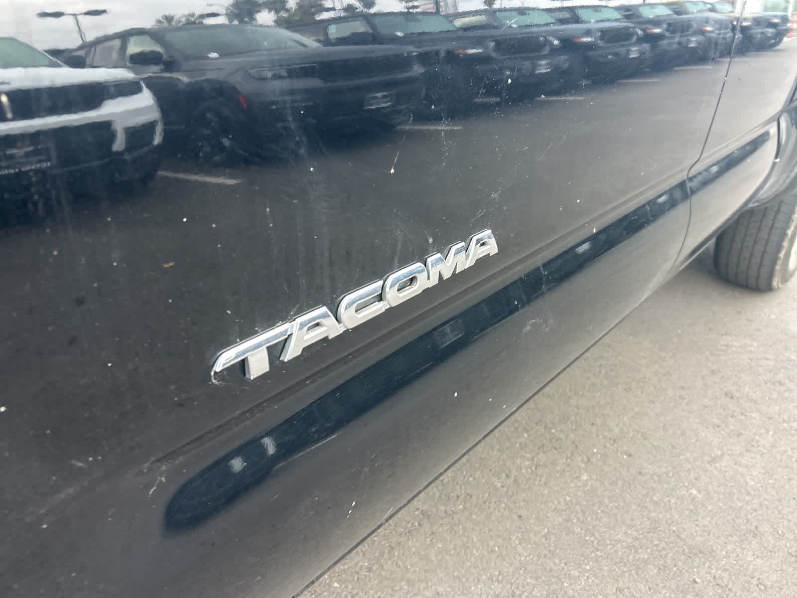 Thumbnail: 2011 Toyota Tacoma - 11