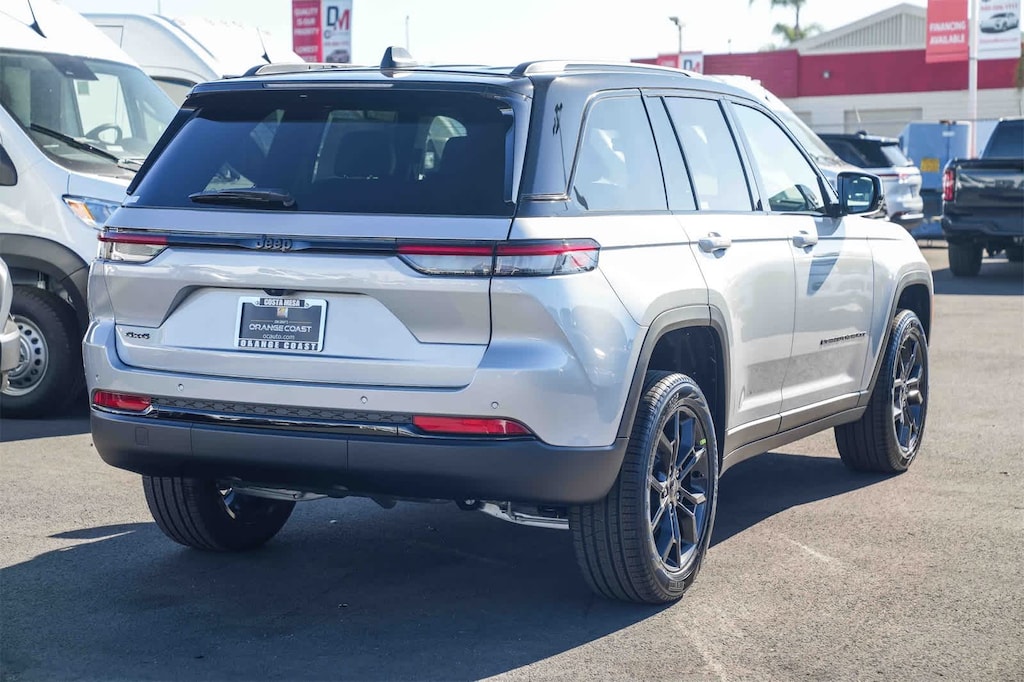 New 2025 Jeep Grand Cherokee Limited SUV