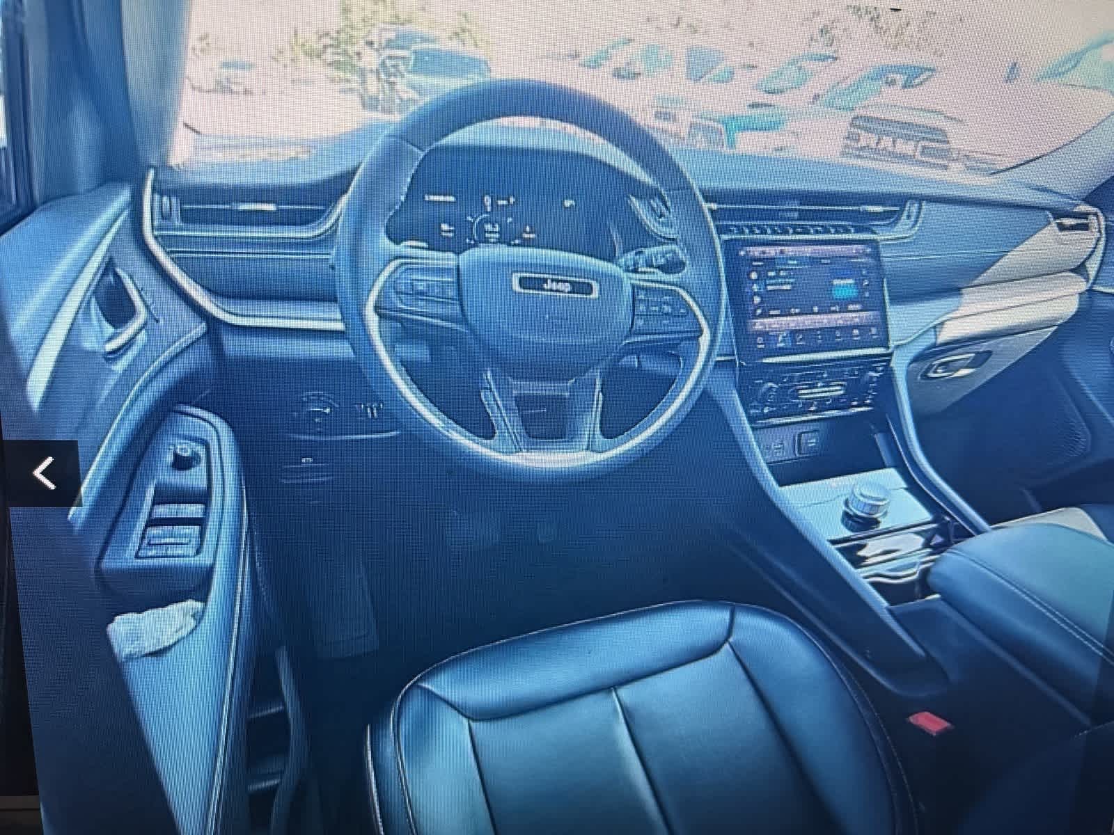 Thumbnail: 2023 Jeep Grand Cherokee - 17