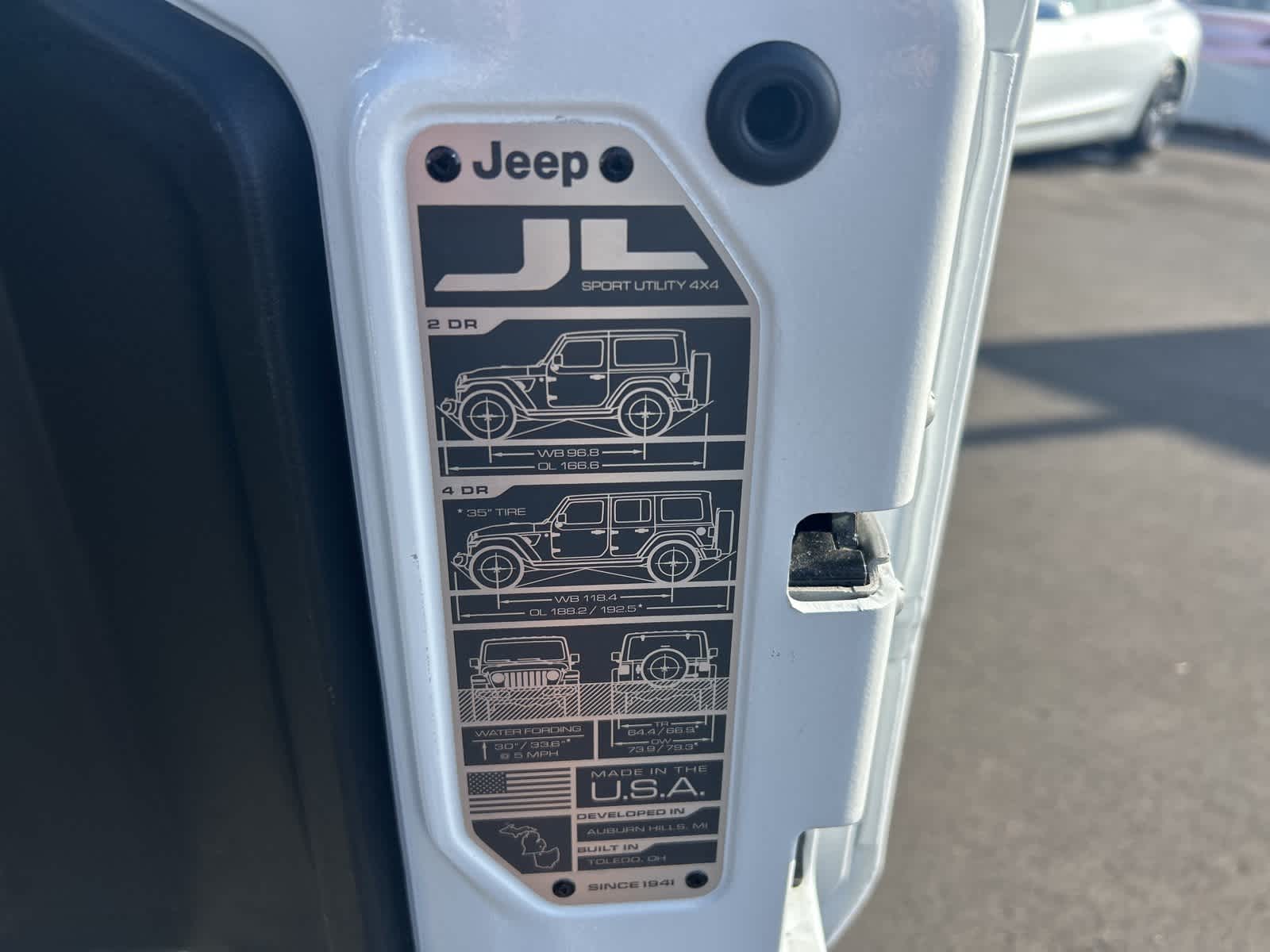 Thumbnail: 2022 Jeep Wrangler - 40