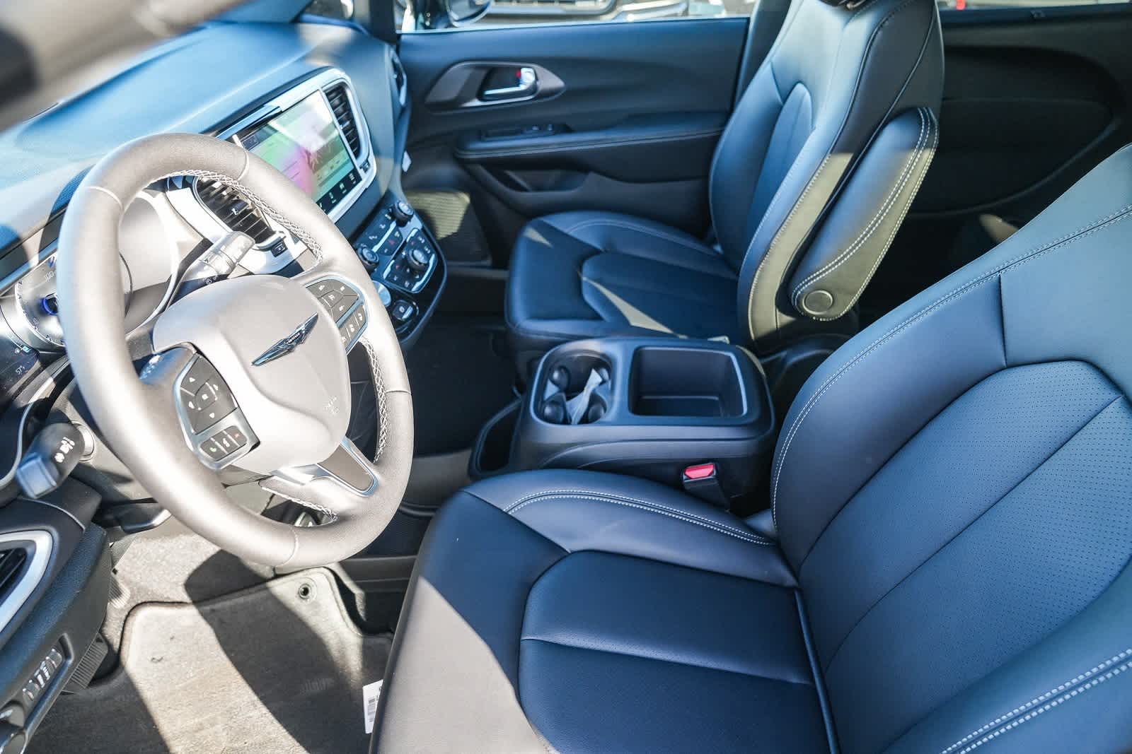 Thumbnail: 2026 Chrysler Voyager - 19