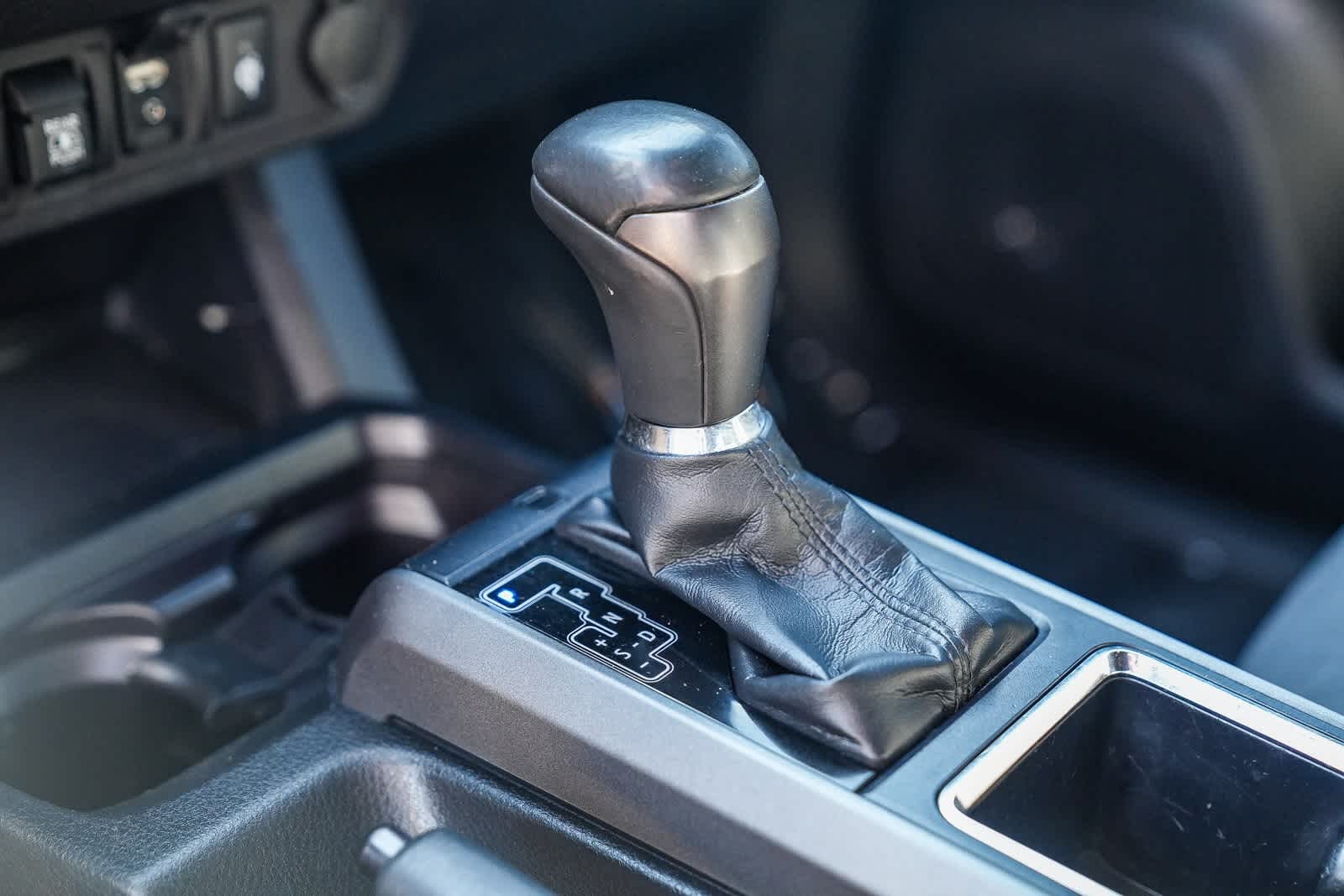 Thumbnail: 2019 Toyota Tacoma - 18