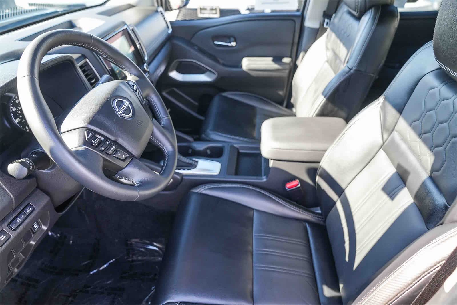 Thumbnail: 2024 Nissan Frontier - 17