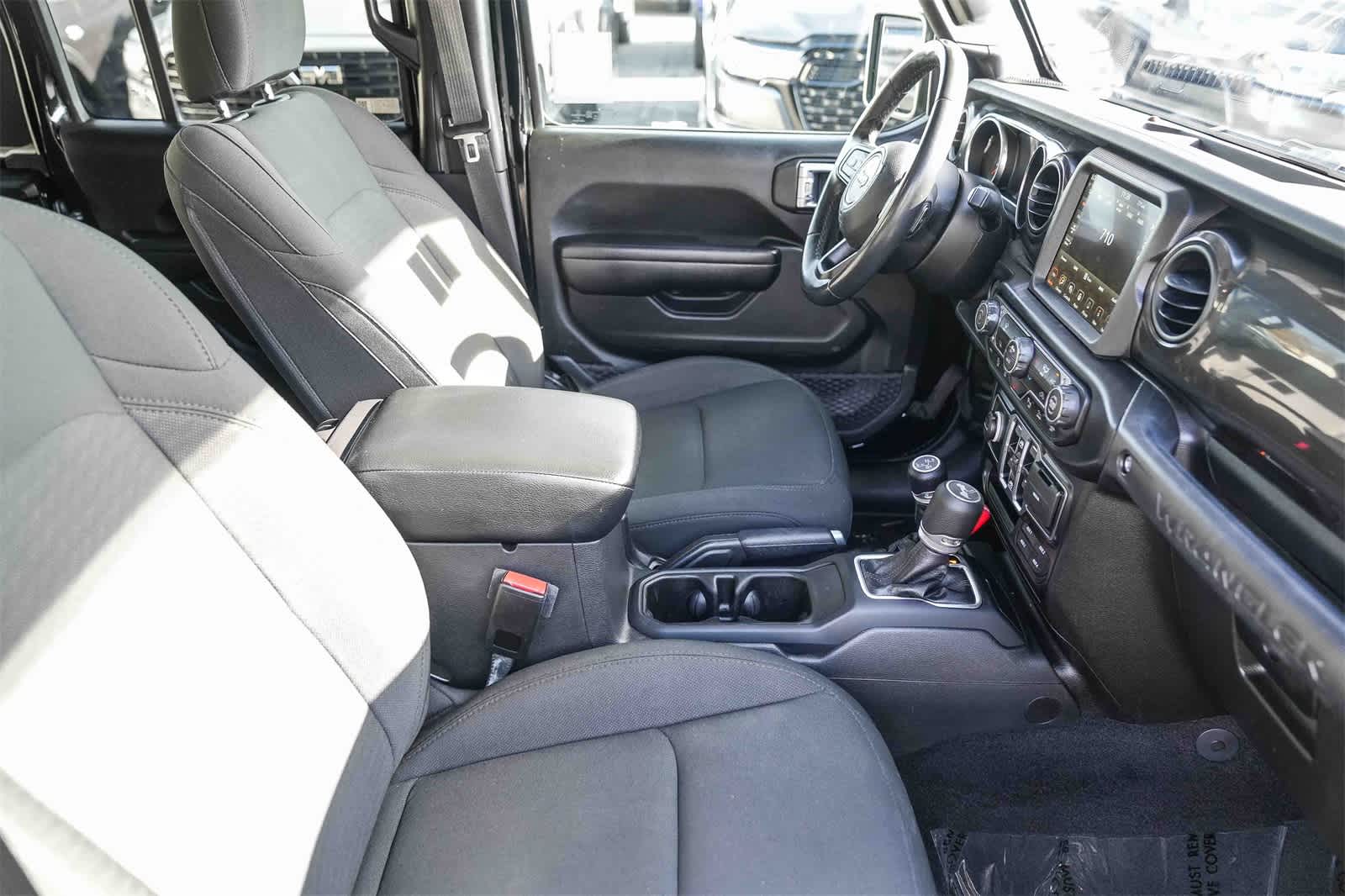 Thumbnail: 2021 Jeep Wrangler - 15