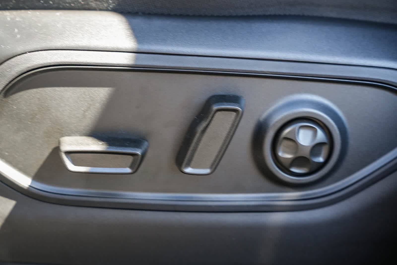 Thumbnail: 2025 Jeep Grand Cherokee - 22