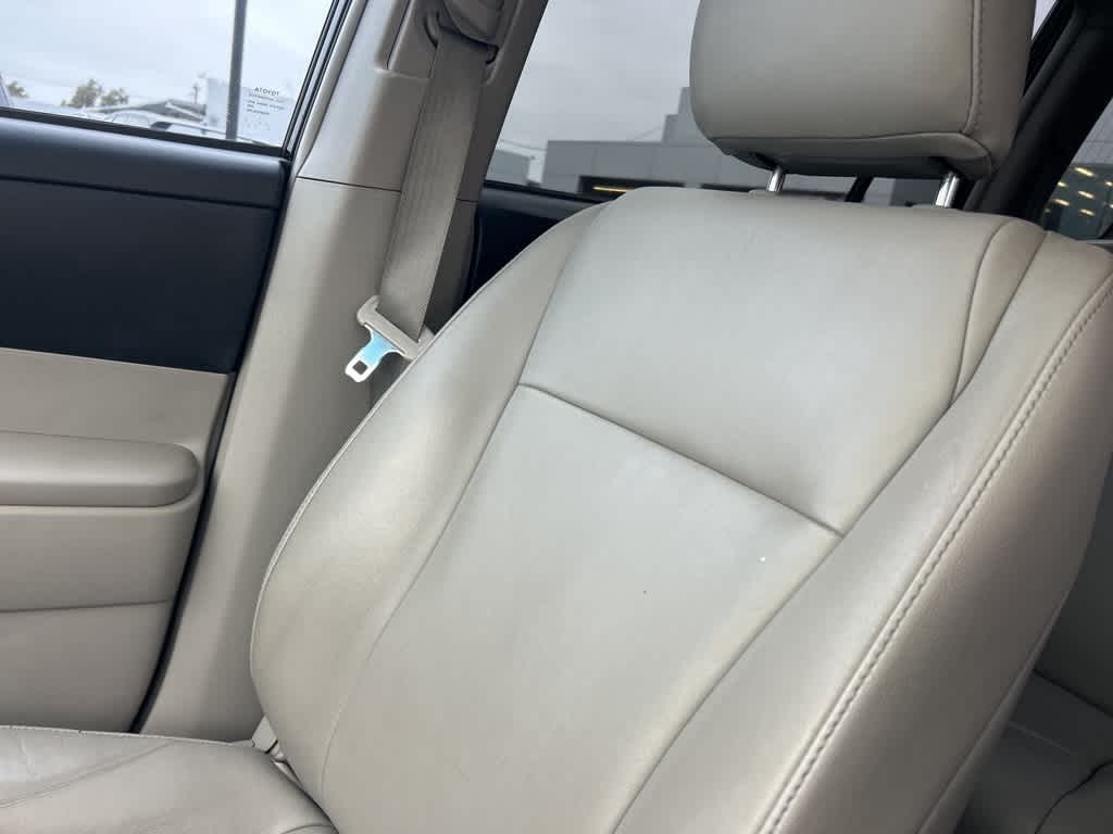 Thumbnail: 2013 Toyota Highlander - 37