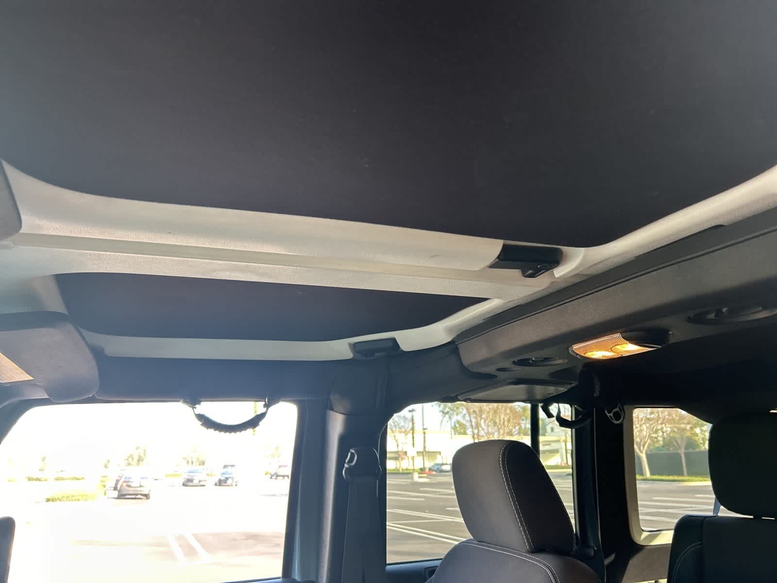 Thumbnail: 2015 Jeep Wrangler - 42