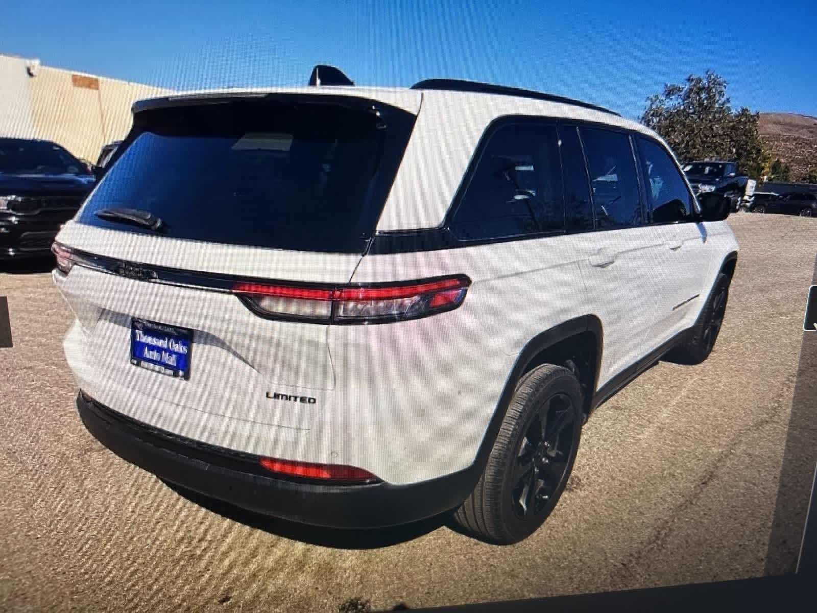 Thumbnail: 2023 Jeep Grand Cherokee - 3