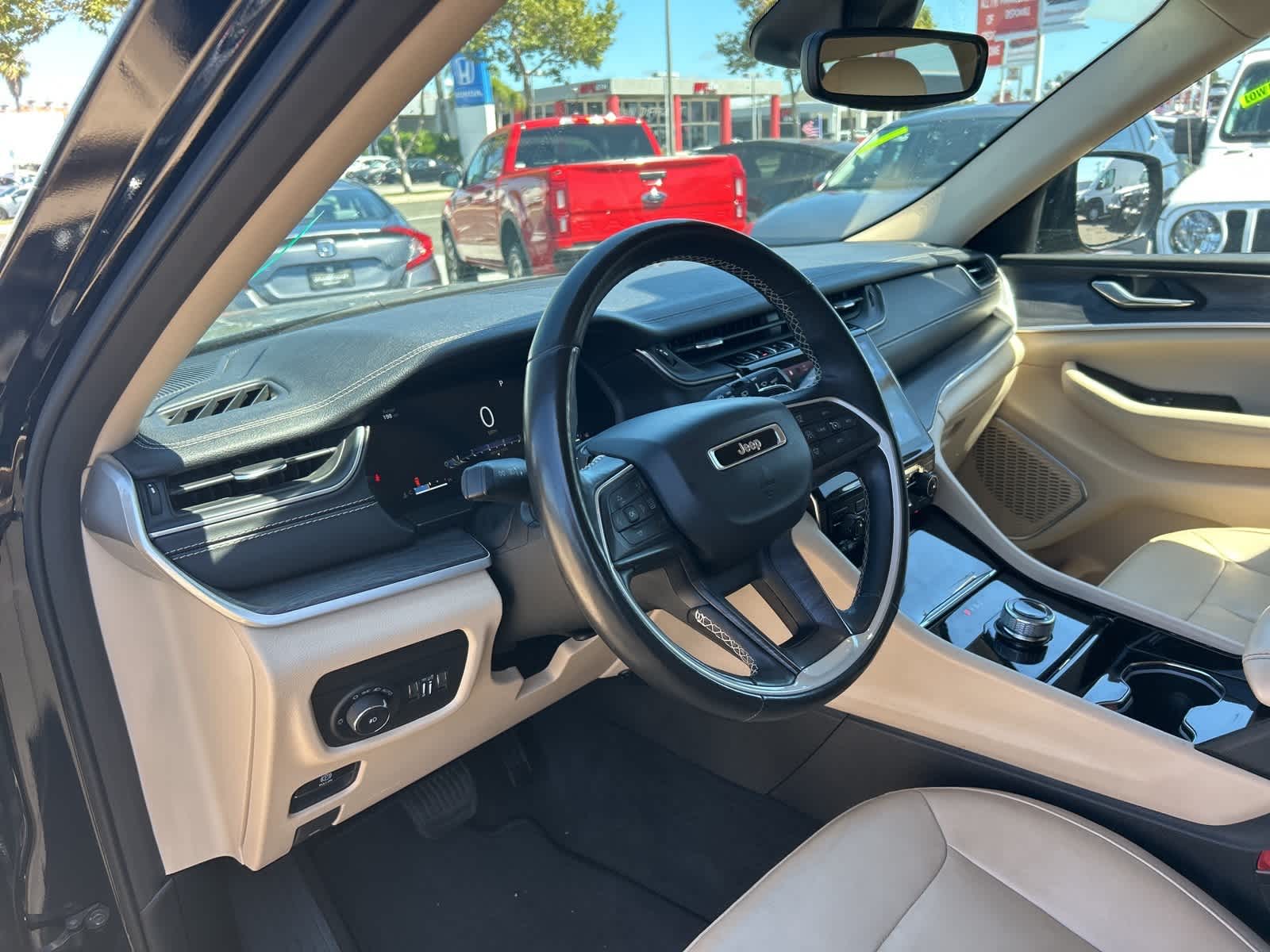 Thumbnail: 2021 Jeep Grand Cherokee L - 21