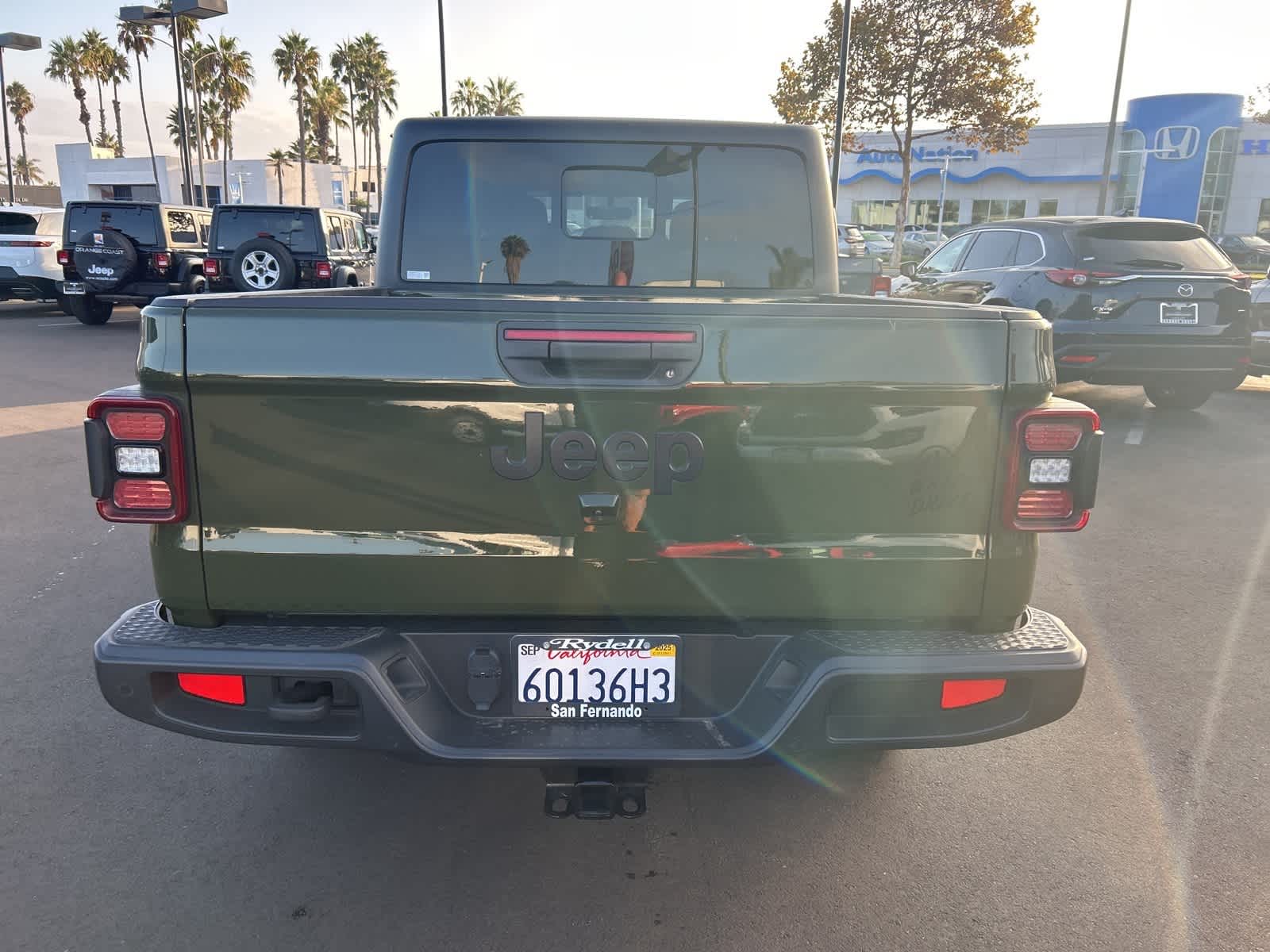 Thumbnail: 2021 Jeep Gladiator - 5