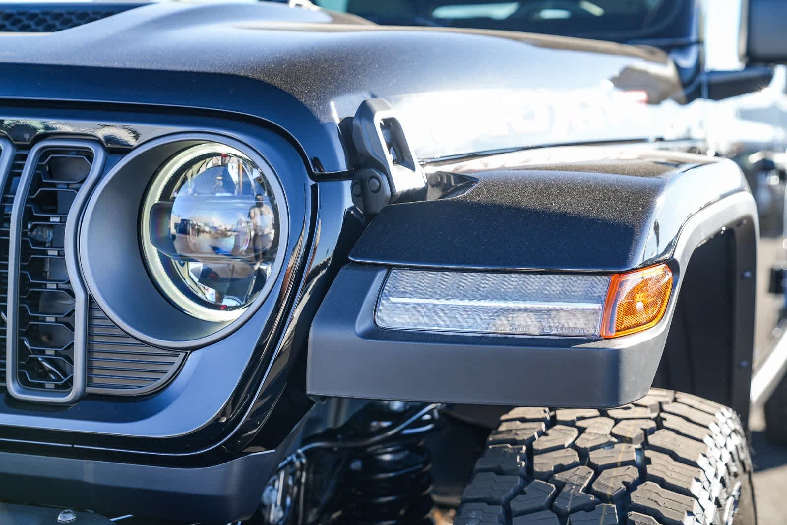 Thumbnail: 2026 Jeep Gladiator - 8