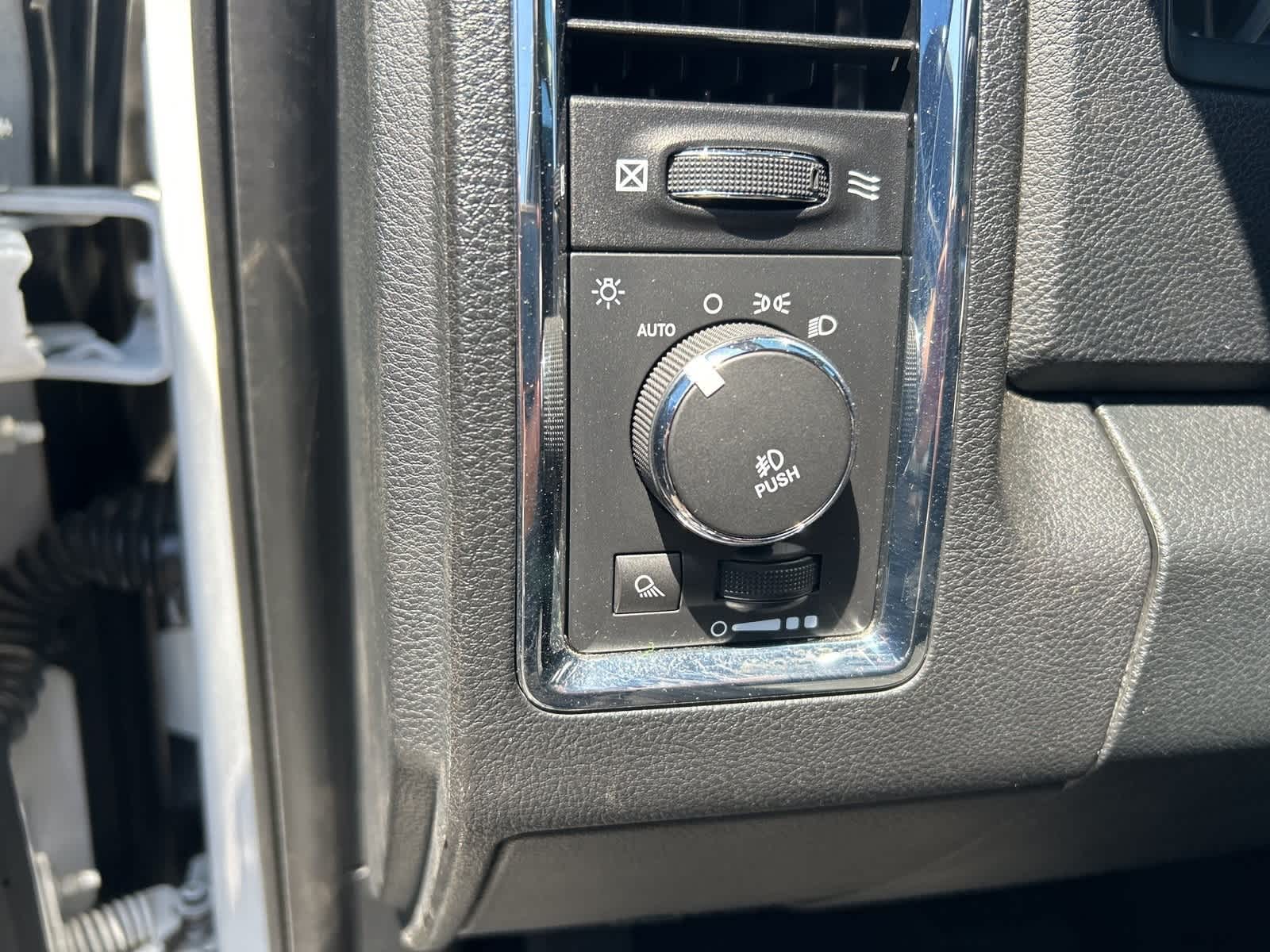Thumbnail: 2016 RAM 1500 - 27