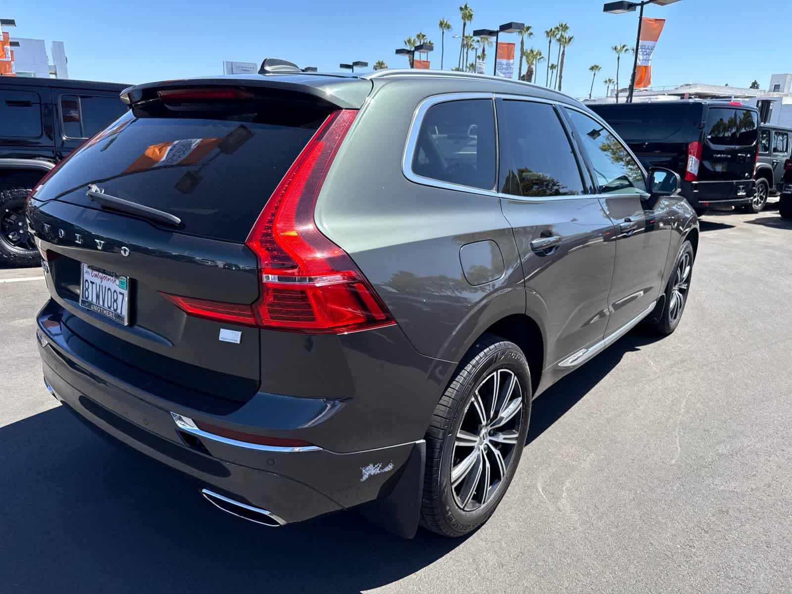 Thumbnail: 2021 Volvo XC60 - 18