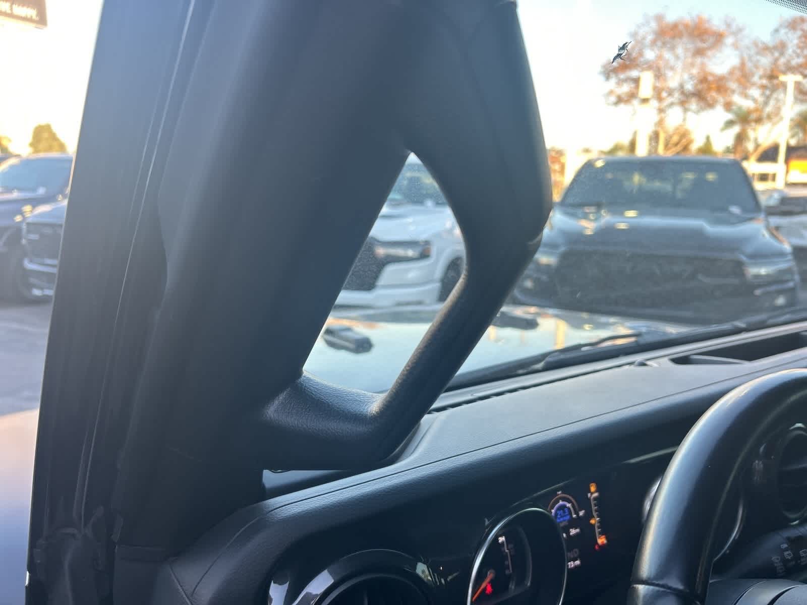 Thumbnail: 2021 Jeep Wrangler - 38