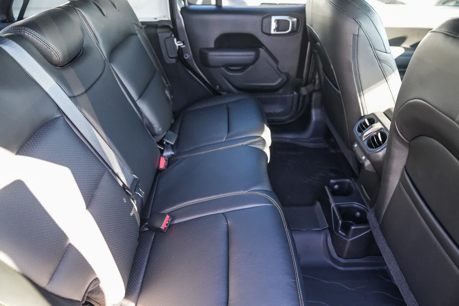 Thumbnail: 2026 Jeep Wrangler - 18