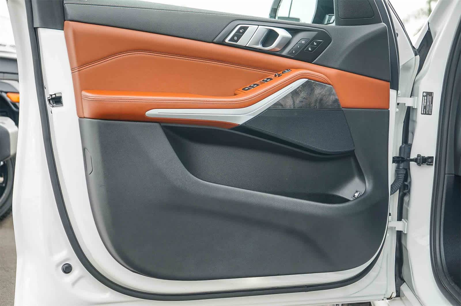 Thumbnail: 2022 BMW X5 - 16