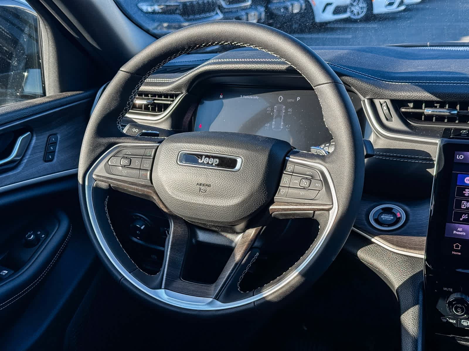 Thumbnail: 2025 Jeep Grand Cherokee - 15