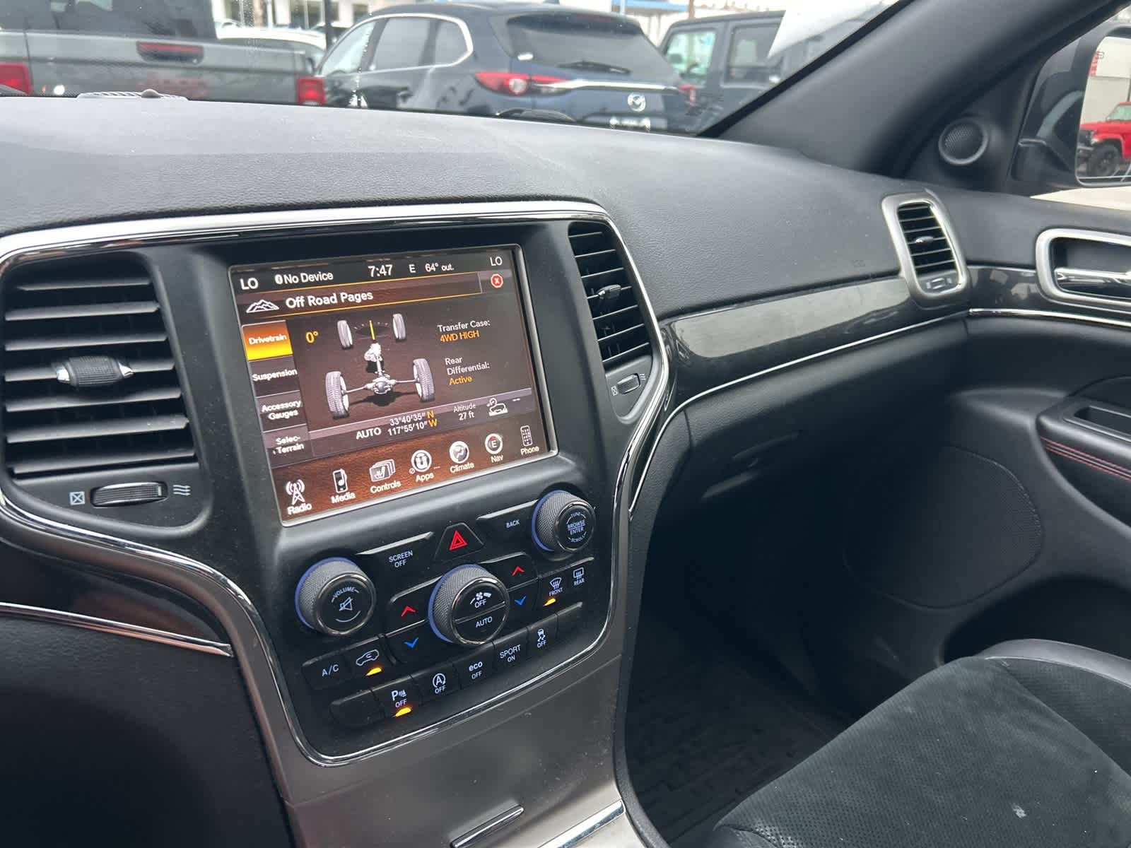 Thumbnail: 2017 Jeep Grand Cherokee - 46
