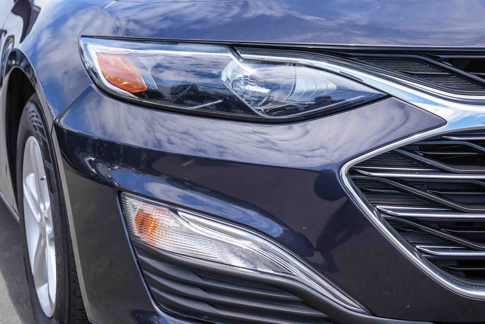Thumbnail: 2023 Chevrolet Malibu - 4