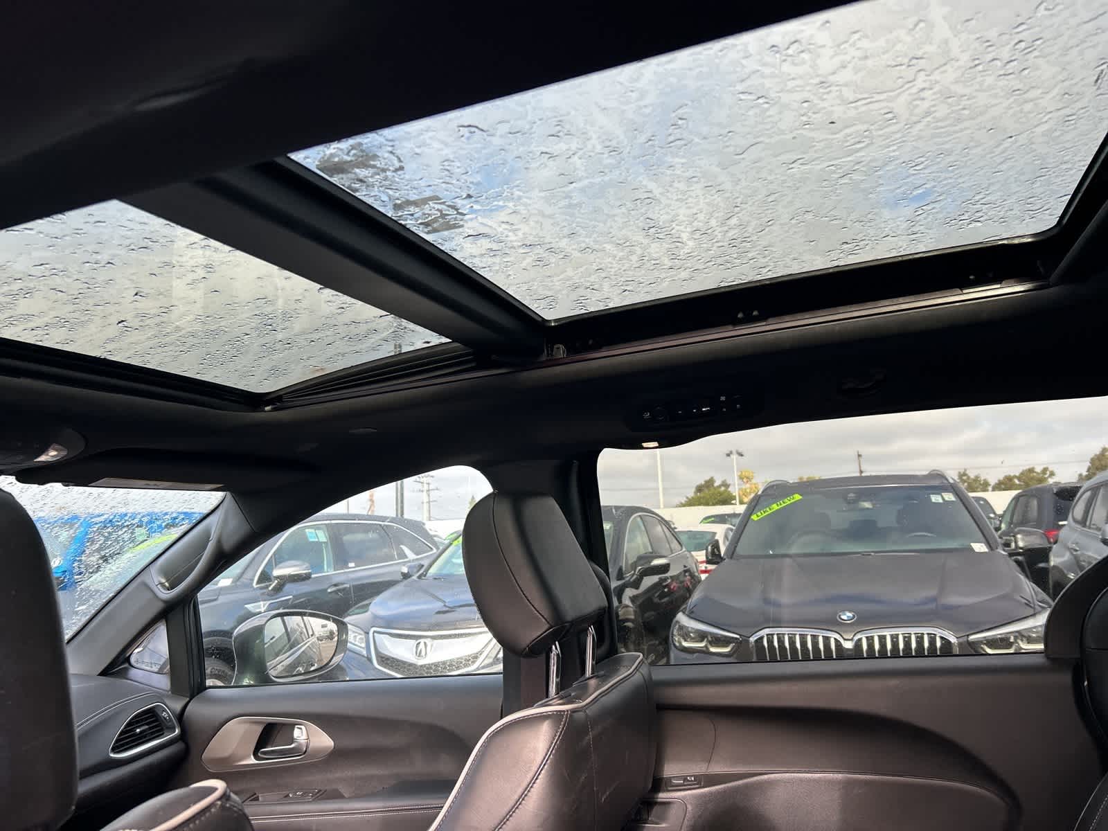 Thumbnail: 2022 Chrysler Pacifica - 23