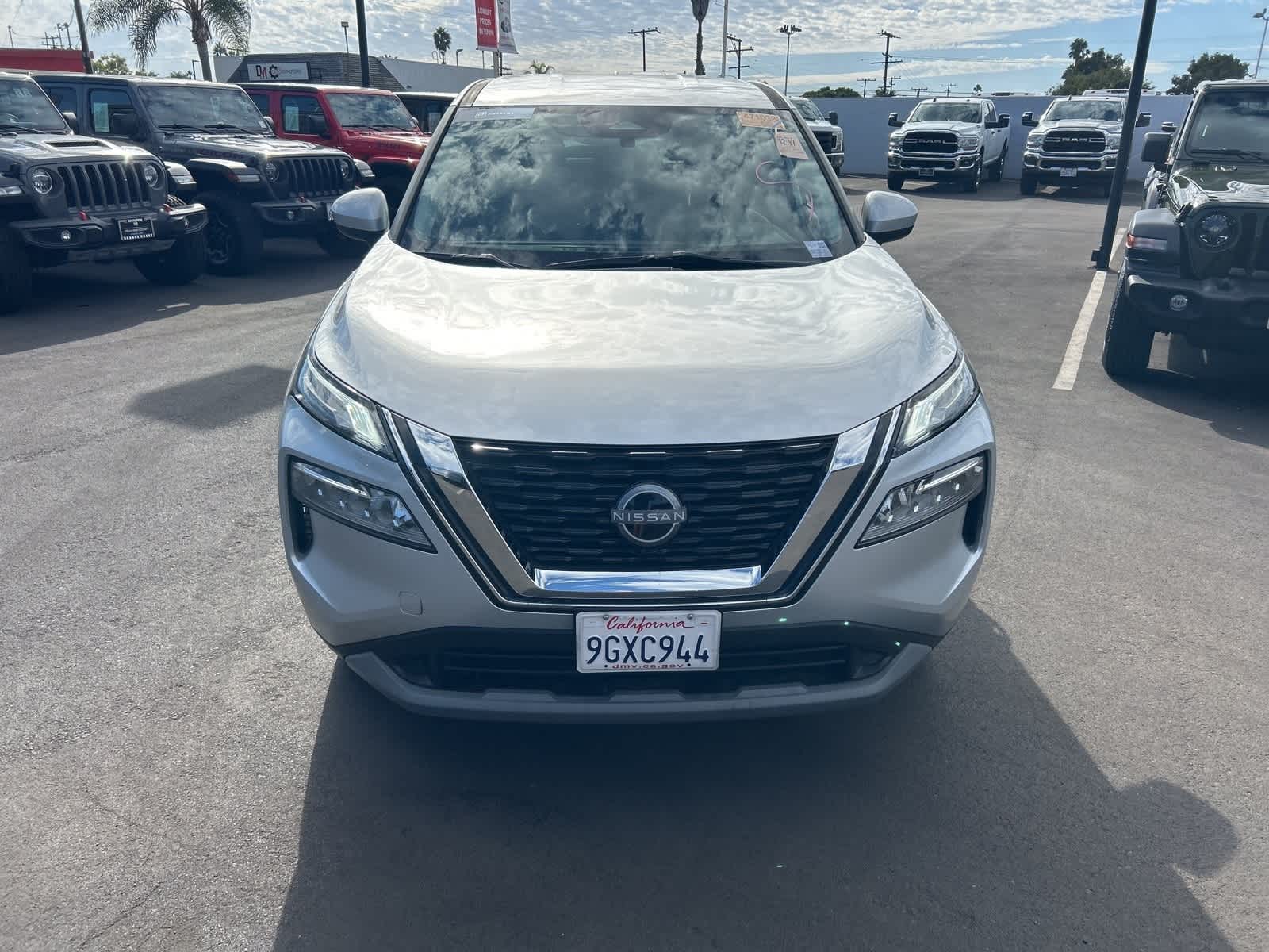 Thumbnail: 2023 Nissan Rogue - 8