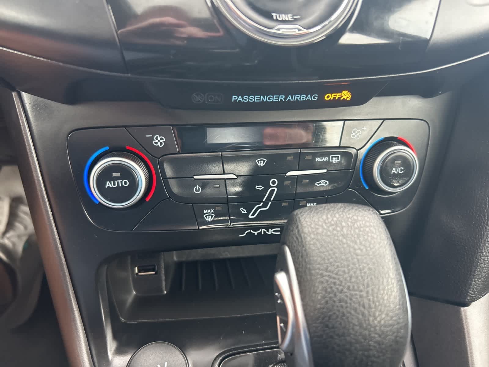 Thumbnail: 2018 Ford Focus - 37