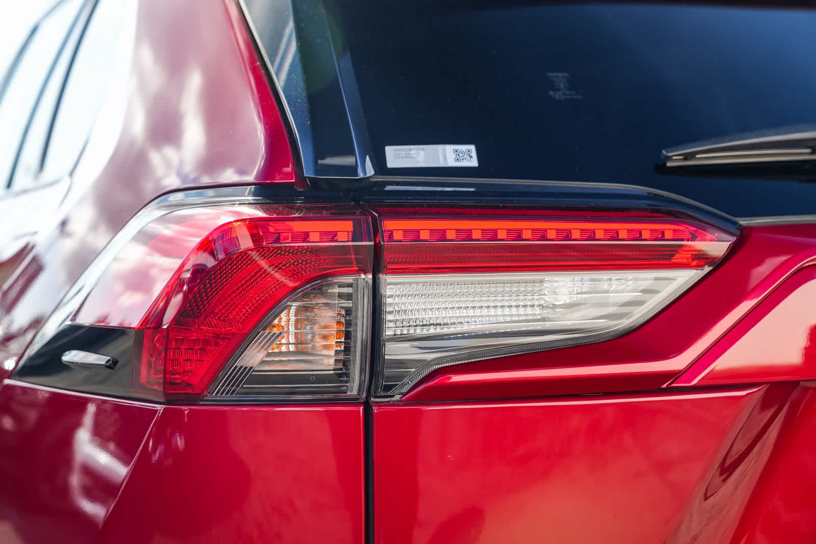 Thumbnail: 2021 Toyota RAV4 - 7