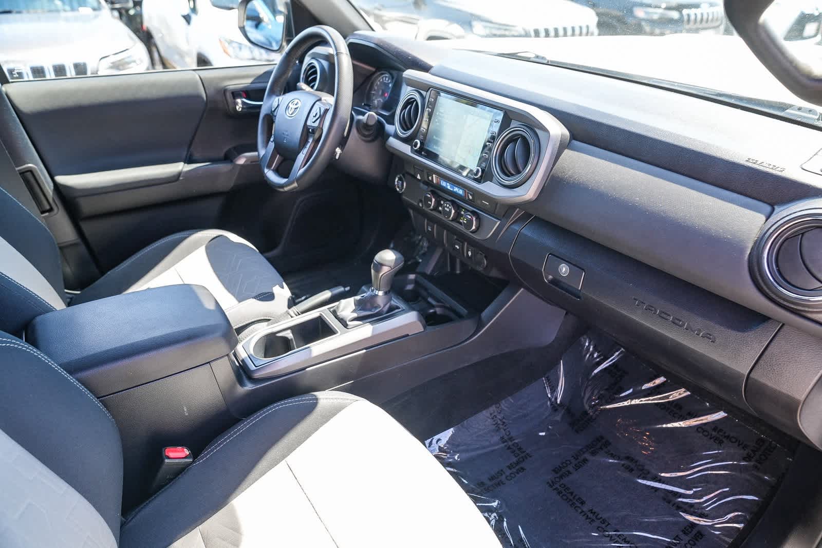 Thumbnail: 2022 Toyota Tacoma - 12