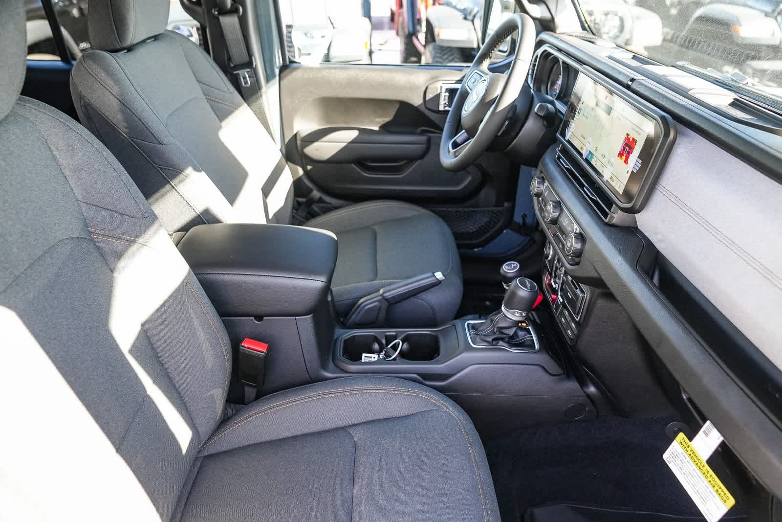 Thumbnail: 2026 Jeep Gladiator - 17