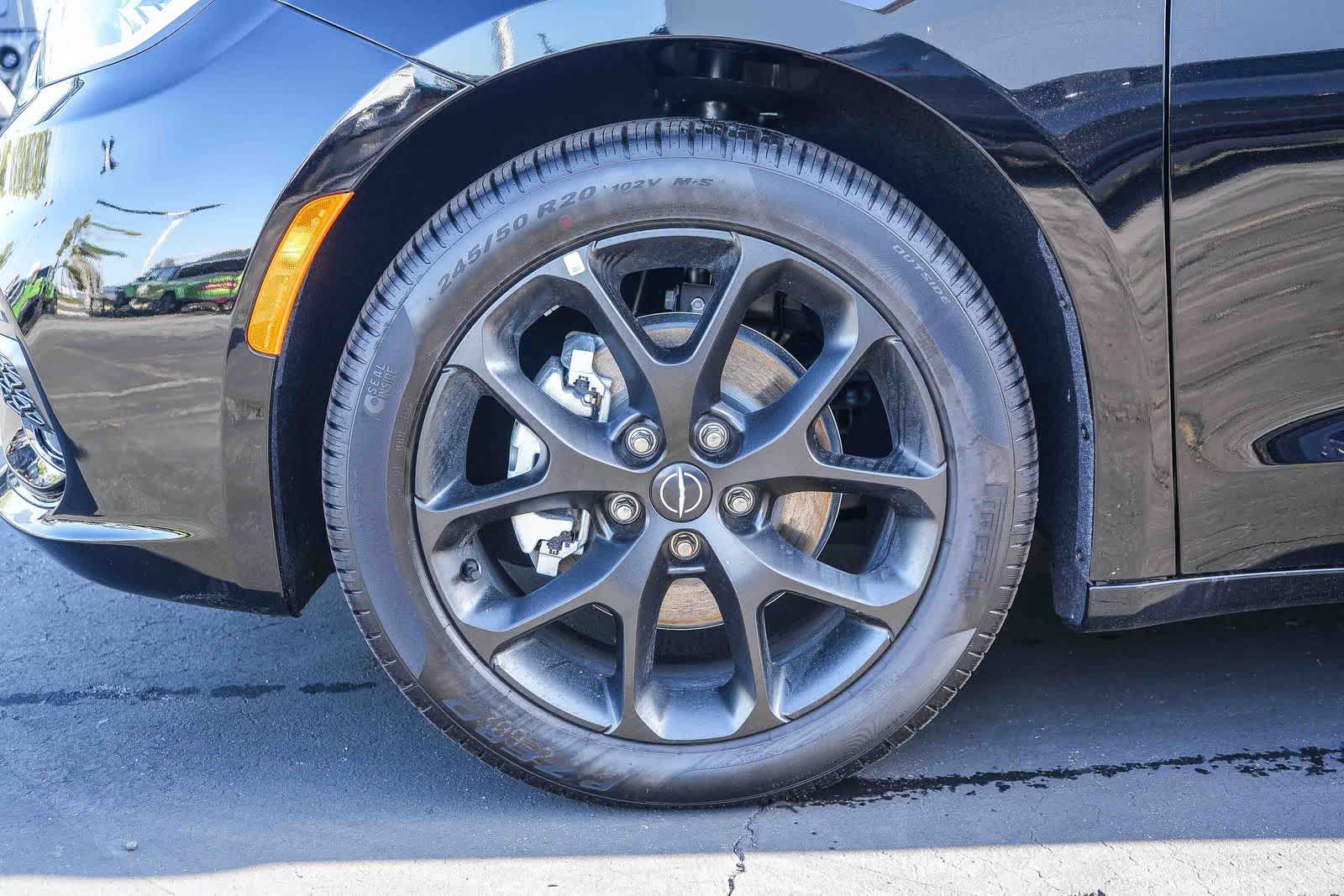 Thumbnail: 2026 Chrysler Pacifica - 11