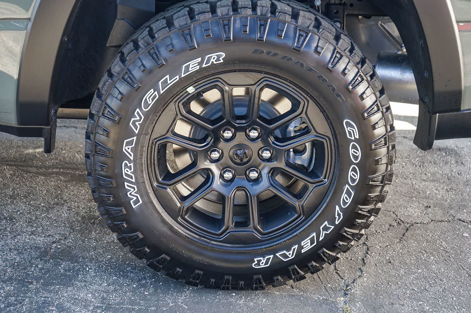 Thumbnail: 2026 RAM 1500 - 10