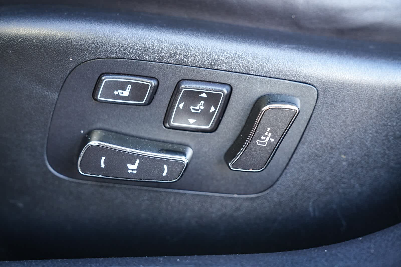 Thumbnail: 2013 Lexus LS - 20