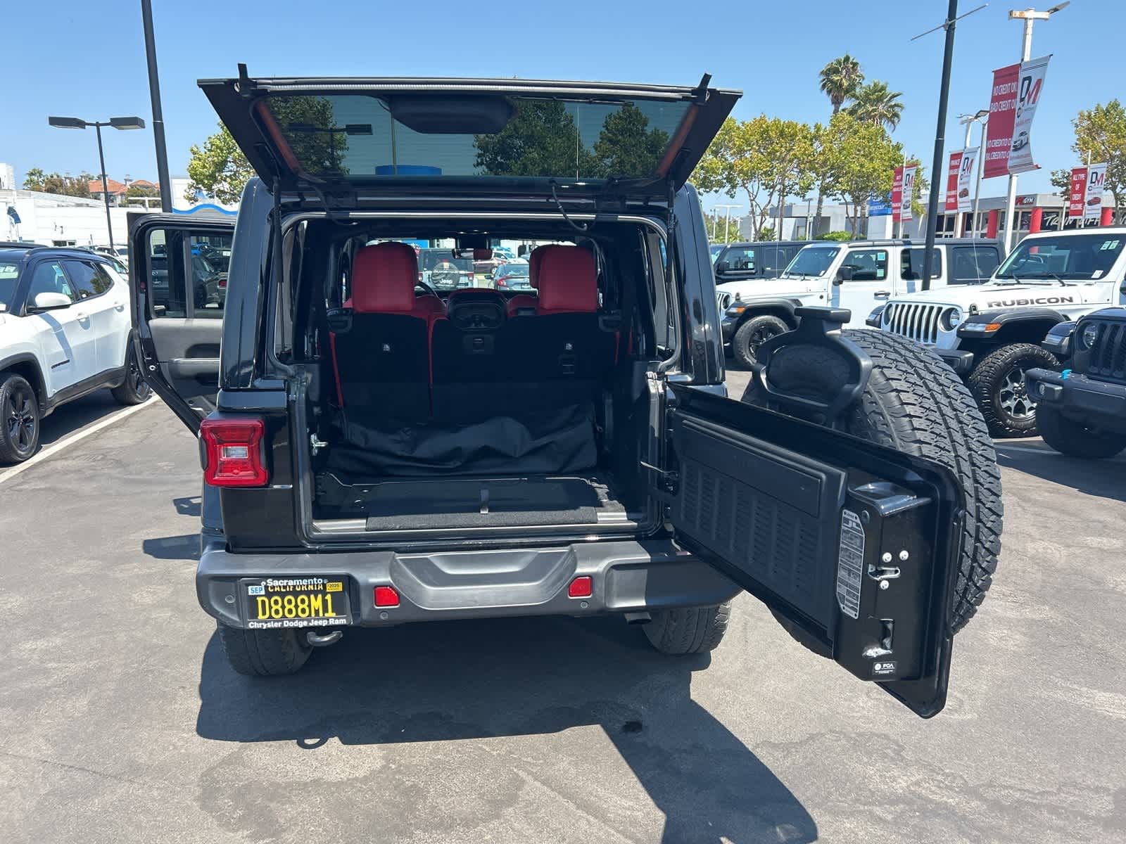 Thumbnail: 2022 Jeep Wrangler - 27