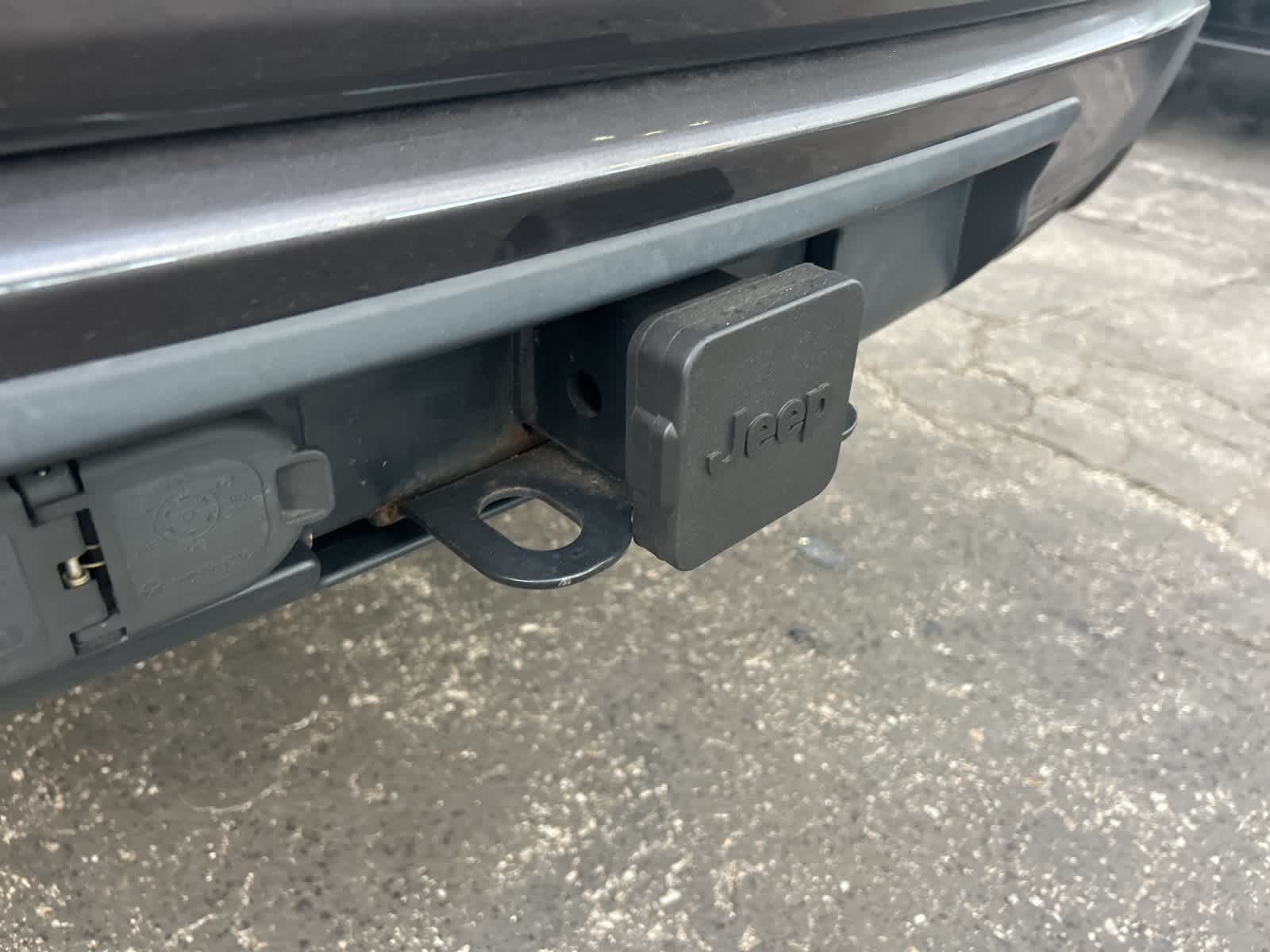 Thumbnail: 2017 Jeep Grand Cherokee - 16