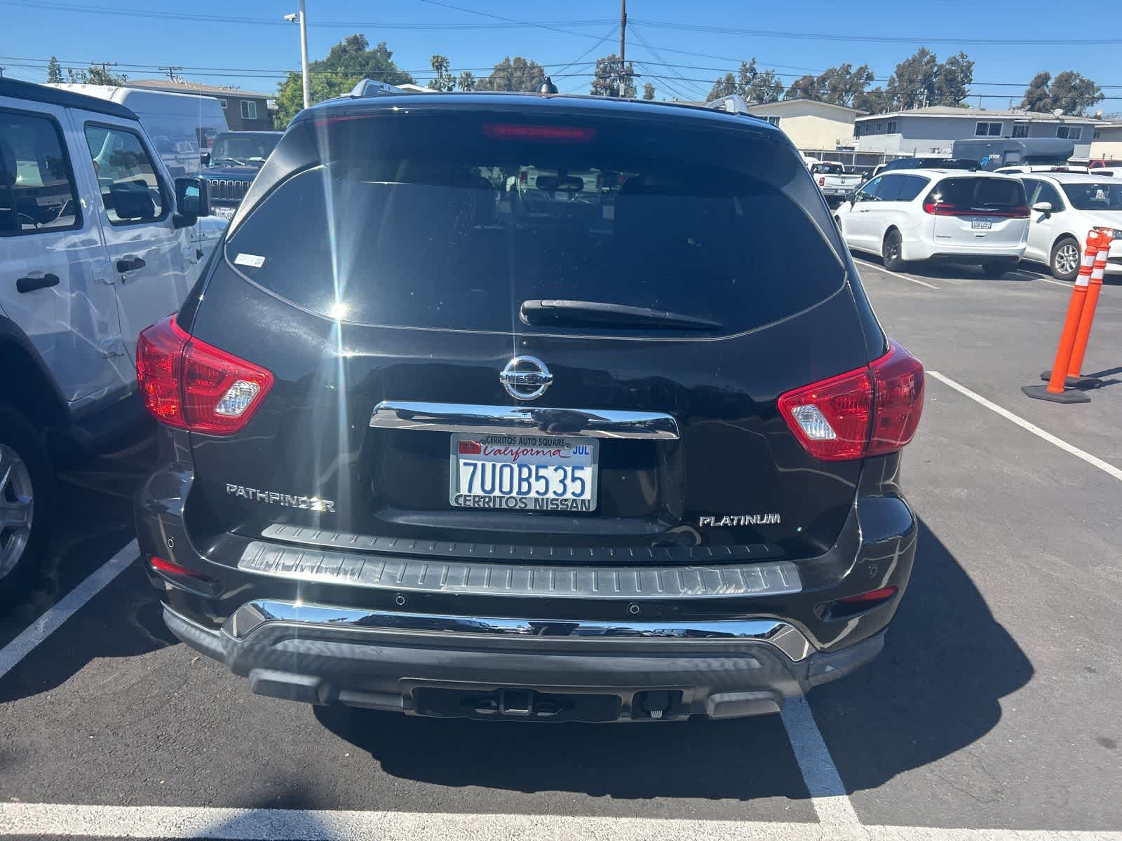 Thumbnail: 2017 Nissan Pathfinder - 6