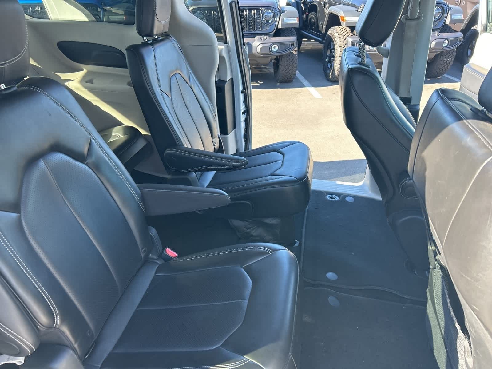 Thumbnail: 2024 Chrysler Pacifica - 23