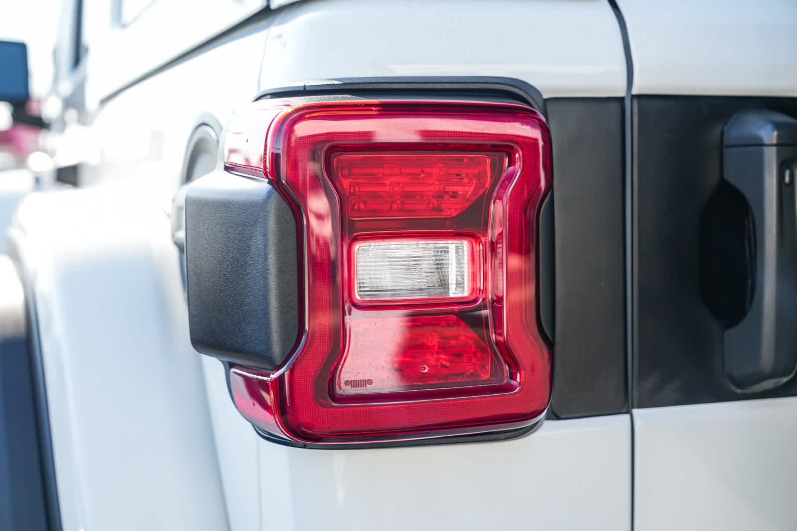 Thumbnail: 2022 Jeep Wrangler - 7