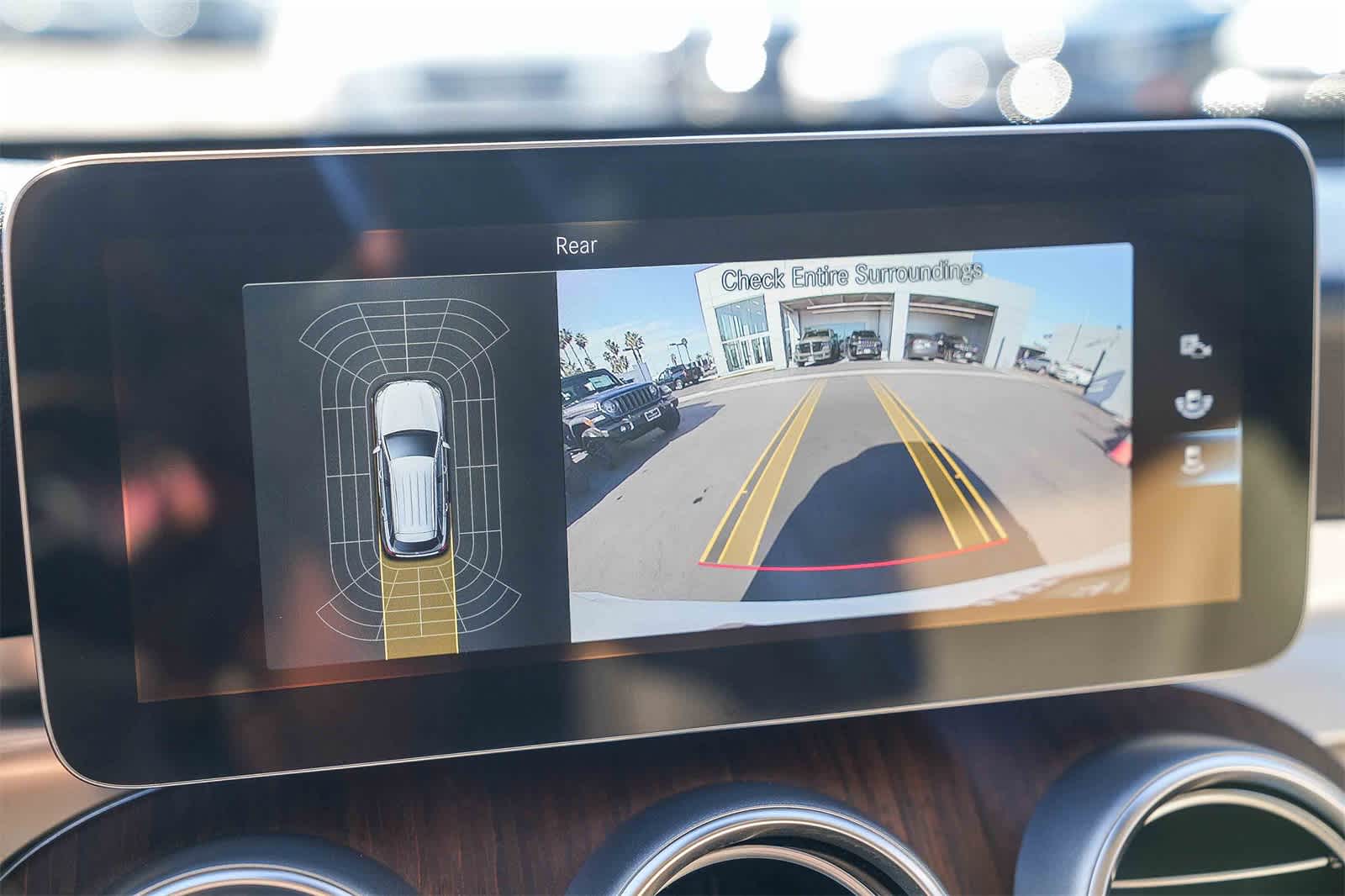 Thumbnail: 2022 Mercedes-Benz GLC - 17