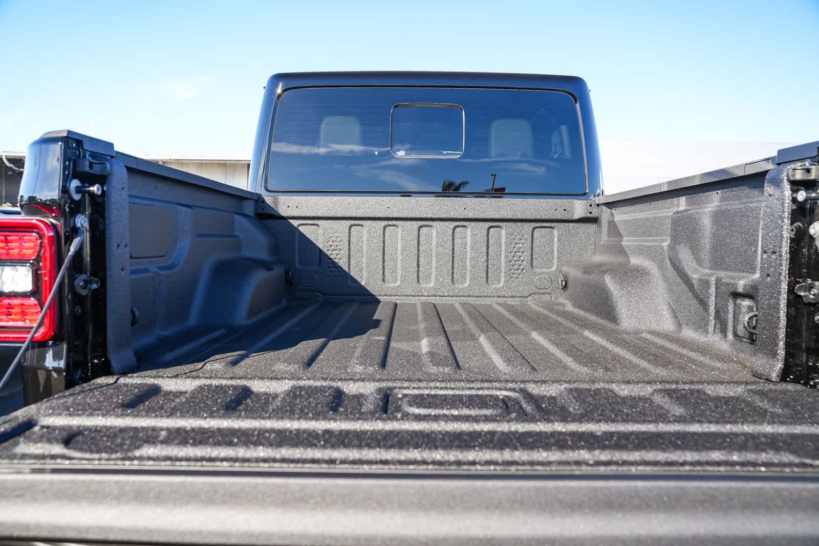 Thumbnail: 2026 Jeep Gladiator - 11