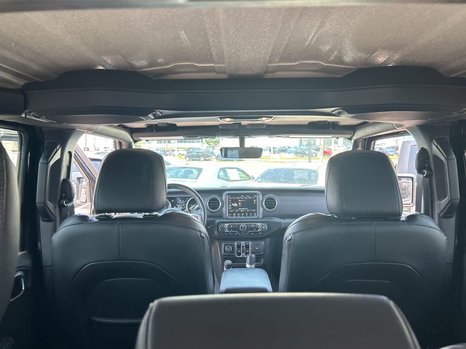 Thumbnail: 2022 Jeep Wrangler - 38