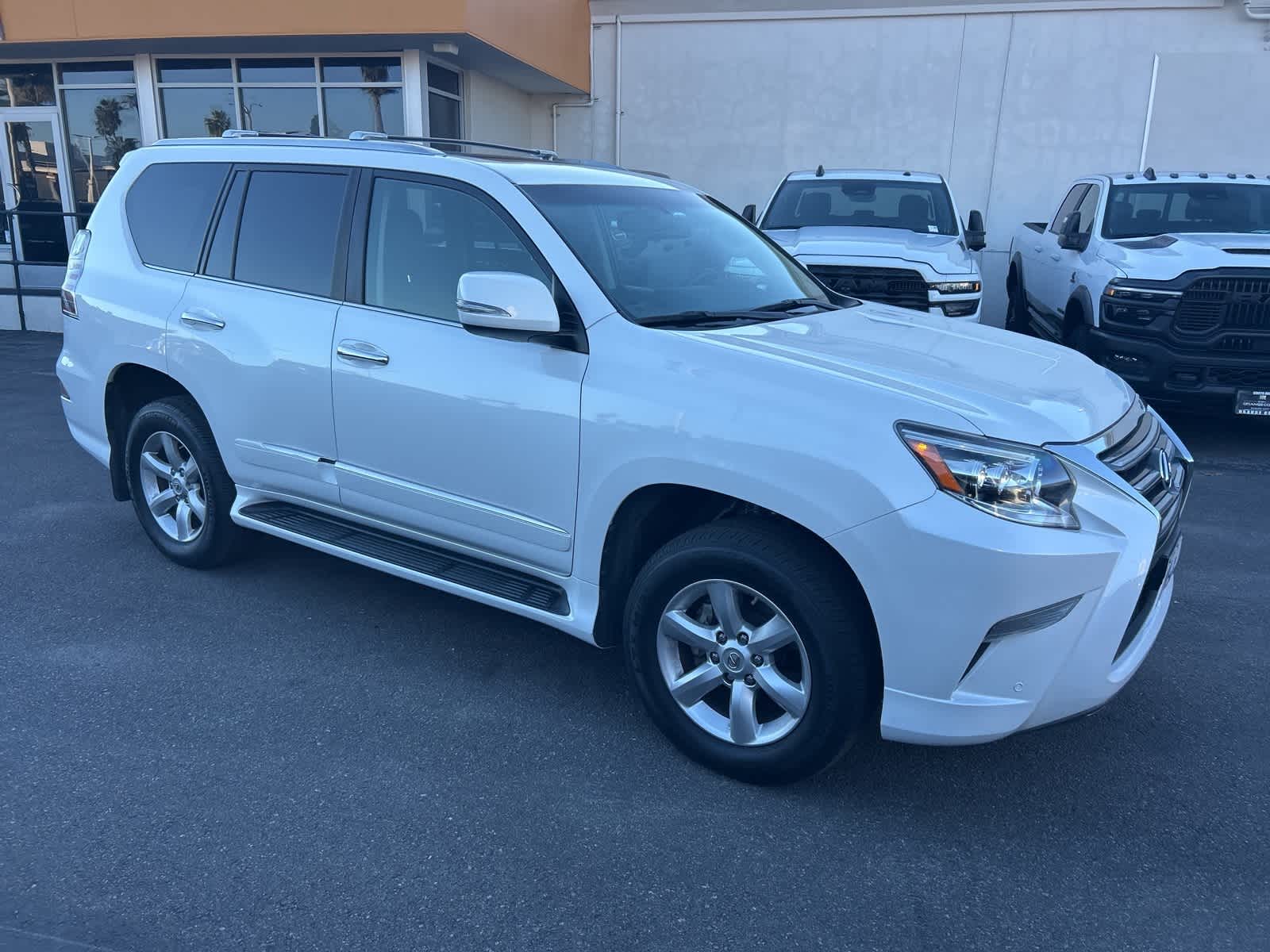 Thumbnail: 2016 Lexus GX - 8