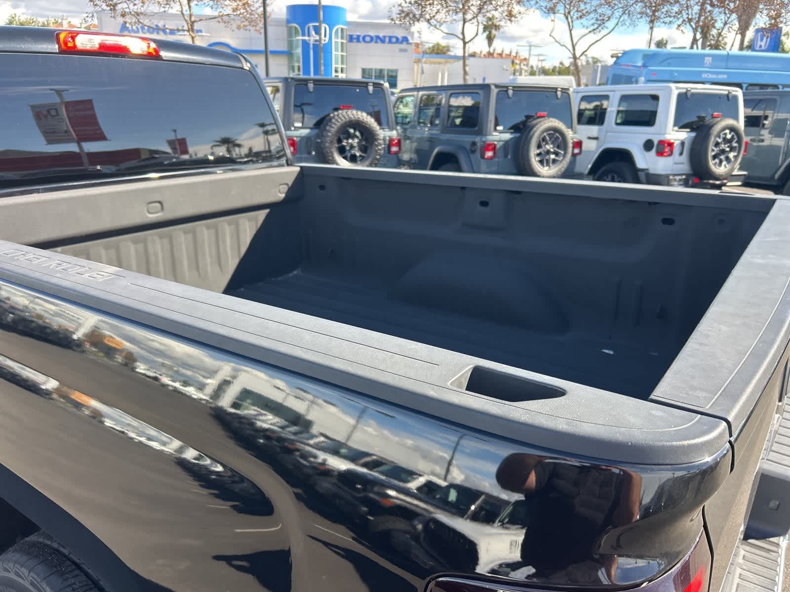 Thumbnail: 2015 Chevrolet Silverado 1500 - 12