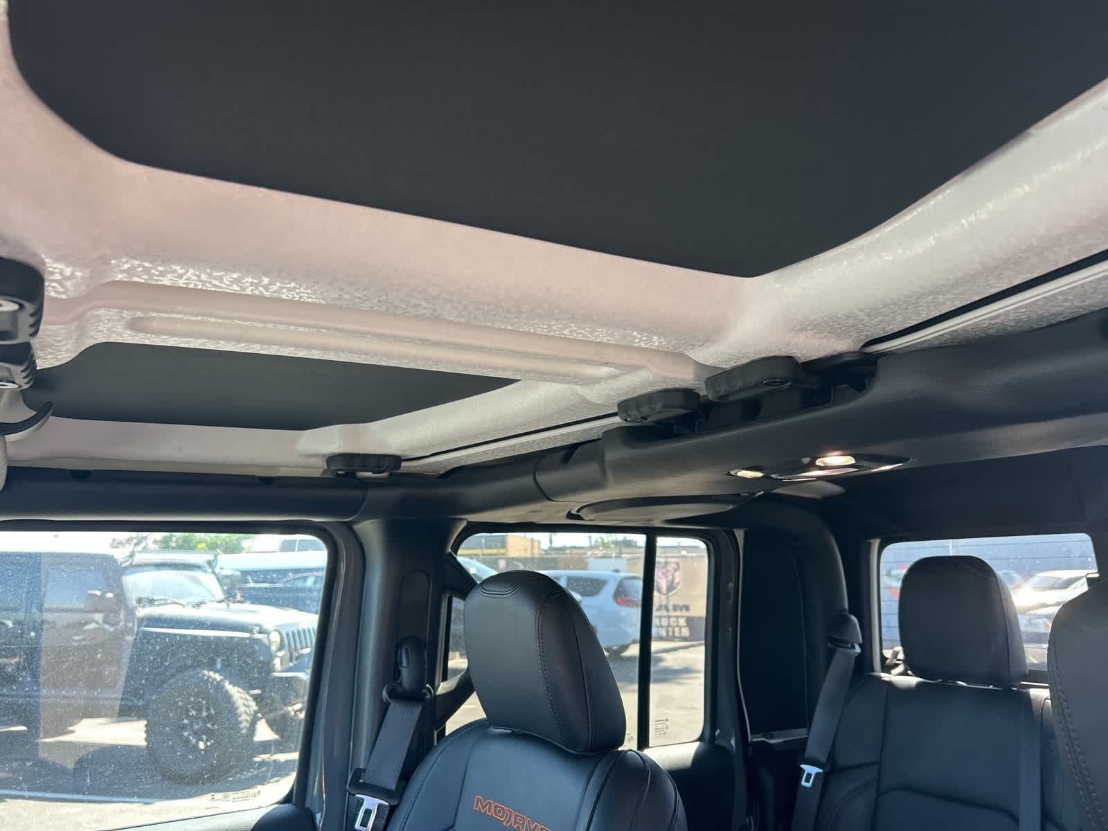 Thumbnail: 2021 Jeep Gladiator - 24