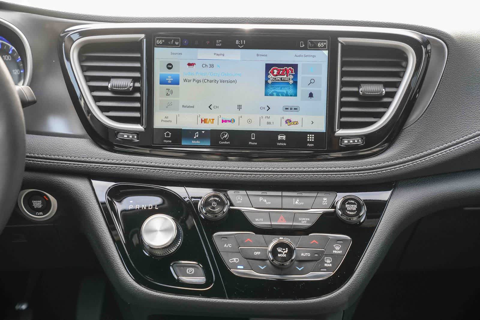 Thumbnail: 2026 Chrysler Pacifica - 15