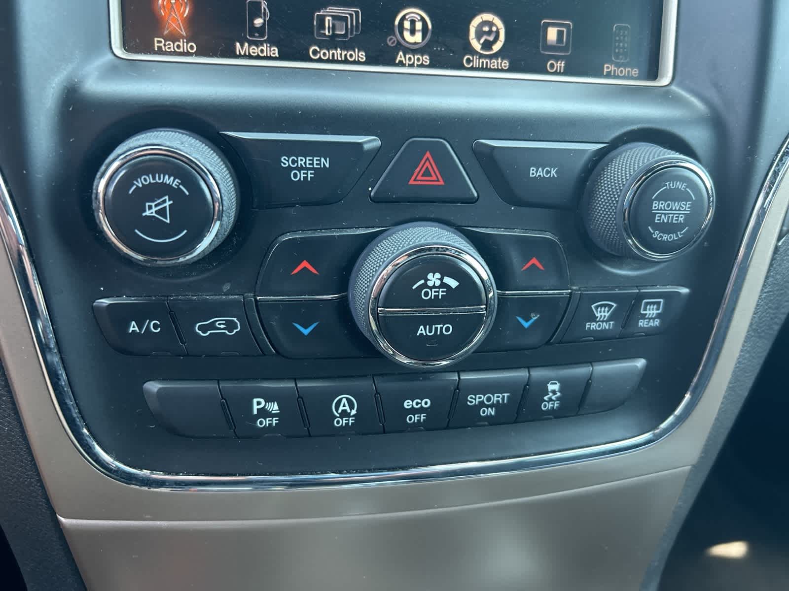 Thumbnail: 2016 Jeep Grand Cherokee - 31