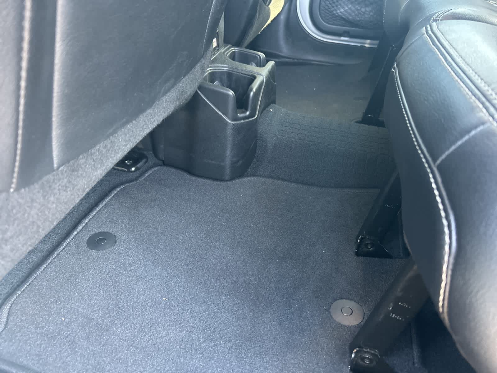 Thumbnail: 2022 Jeep Wrangler - 36