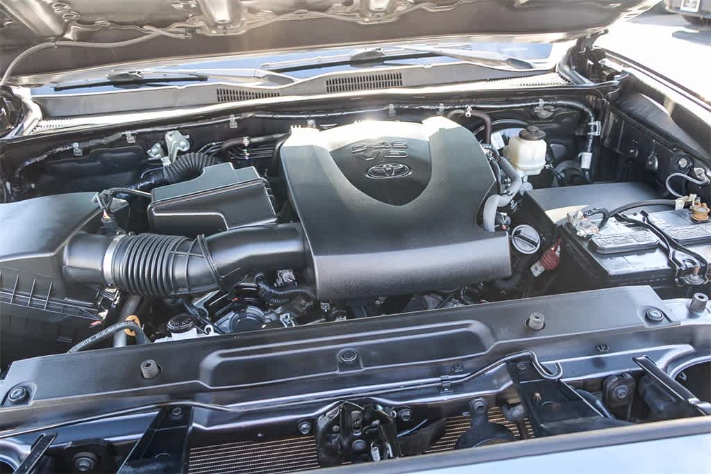 2021 Toyota Tacoma SR5 25
